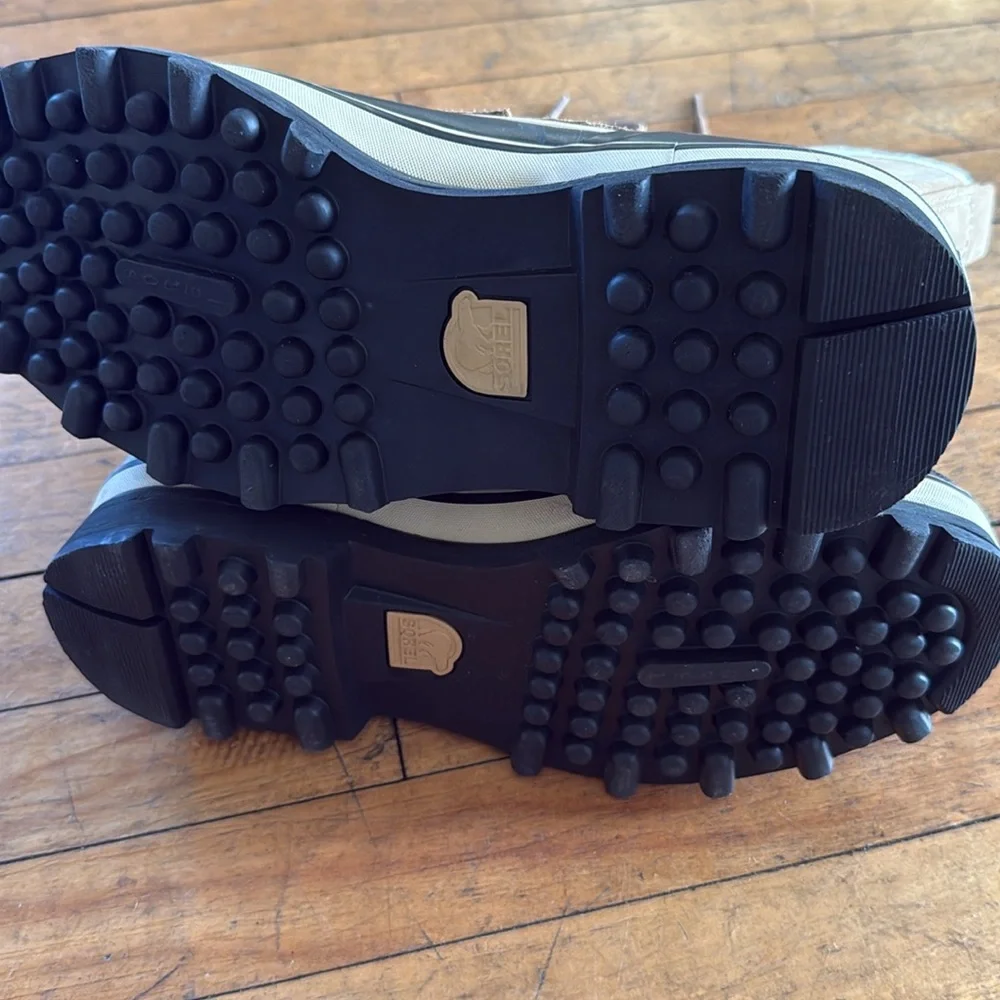 Sorel Caribou Winter Boots - EUC Great Deal - Picture 6 of 7